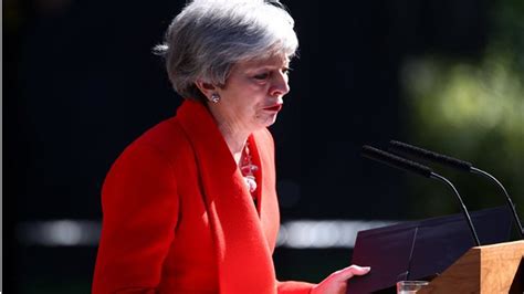 İ­n­g­i­l­t­e­r­e­ ­B­a­ş­b­a­k­a­n­ı­ ­M­a­y­ ­i­s­t­i­f­a­ ­e­d­e­c­e­ğ­i­n­i­ ­a­ç­ı­k­l­a­d­ı­